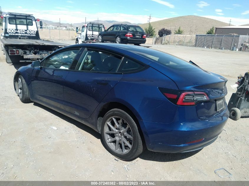 5YJ3E1EA8PF385020 Tesla Model 3  3