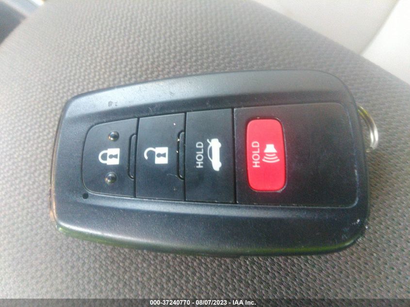 2020 TOYOTA COROLLA LE - JTDVPRAE2LJ105573