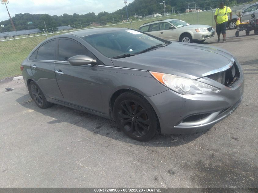 2013 HYUNDAI SONATA SE - 5NPEC4AB4DH767380