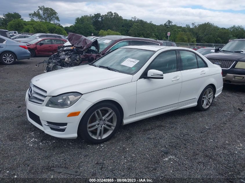 2013 MERCEDES-BENZ C-CLASS C 300 LUXURY - WDDGF8AB2DG113656