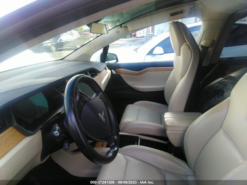 2018 TESLA MODEL X 75D/100D/P100D - 5YJXCAE20JF112368
