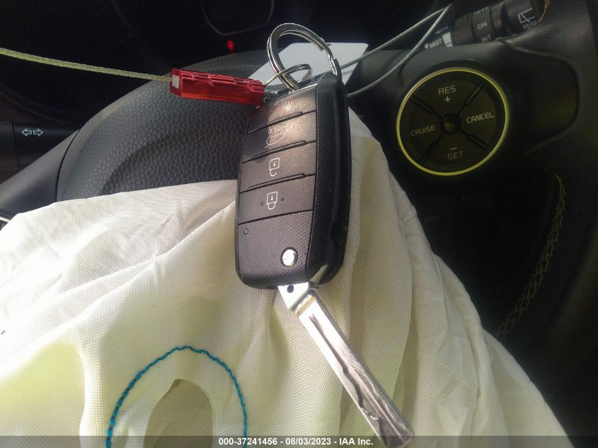 2015 KIA SOUL + - KNDJP3A51F7127822