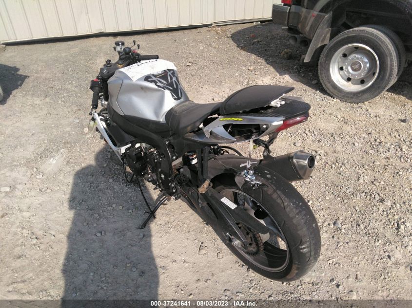 2018 SUZUKI GSX-R600 - JS1GN7FA0J2100320