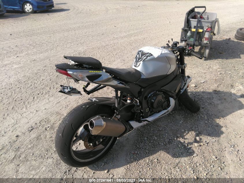 2018 SUZUKI GSX-R600 - JS1GN7FA0J2100320