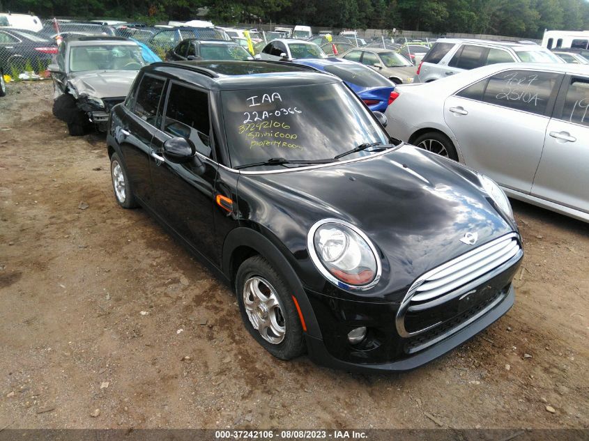 2015 MINI COOPER HARDTOP 4 DOOR - WMWXS5C51FT831881