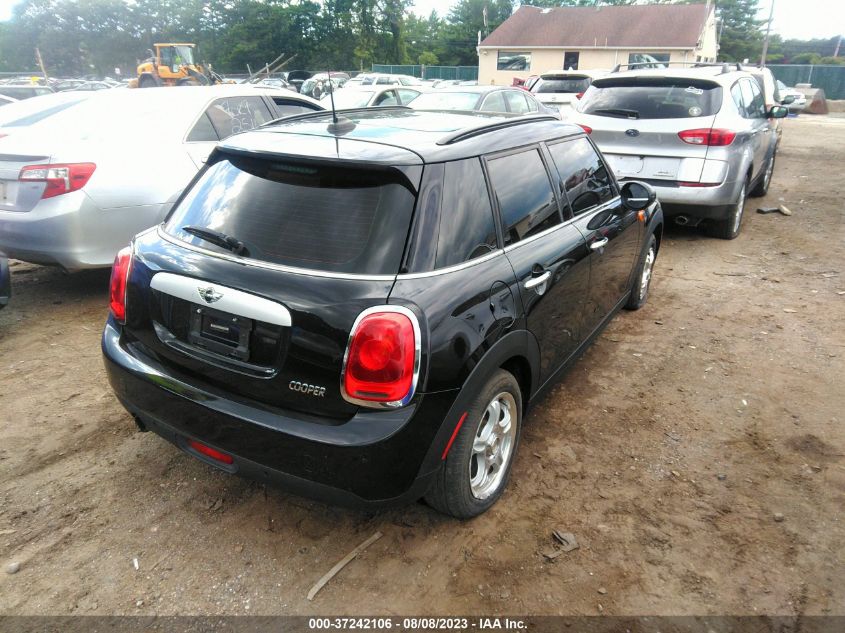2015 MINI COOPER HARDTOP 4 DOOR - WMWXS5C51FT831881