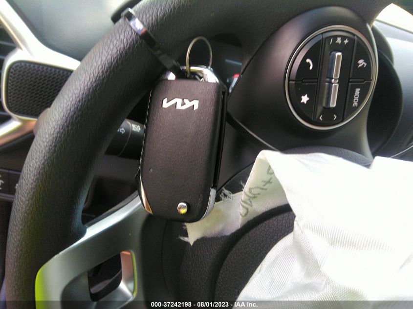2023 KIA SOUL LX - KNDJ23AU7P7210565