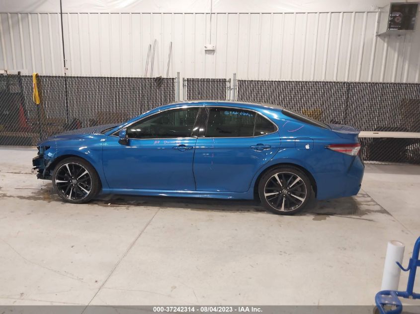2018 TOYOTA CAMRY XSE - 4T1B61HK9JU072081