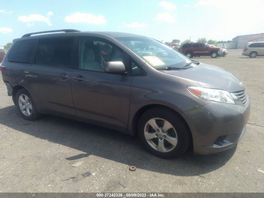 2017 TOYOTA SIENNA LE - 5TDKZ3DCXHS787052