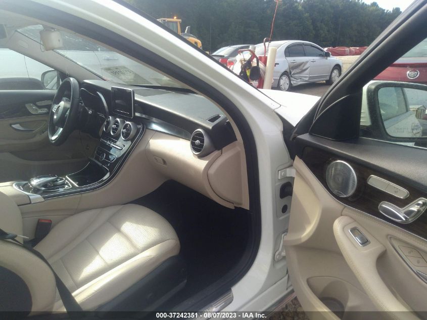 2015 MERCEDES-BENZ C-CLASS C 300 - 55SWF4KB5FU008215