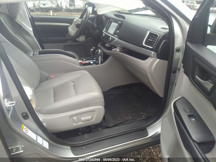 2019 TOYOTA HIGHLANDER XLE - 5TDJZRFH2KS935970
