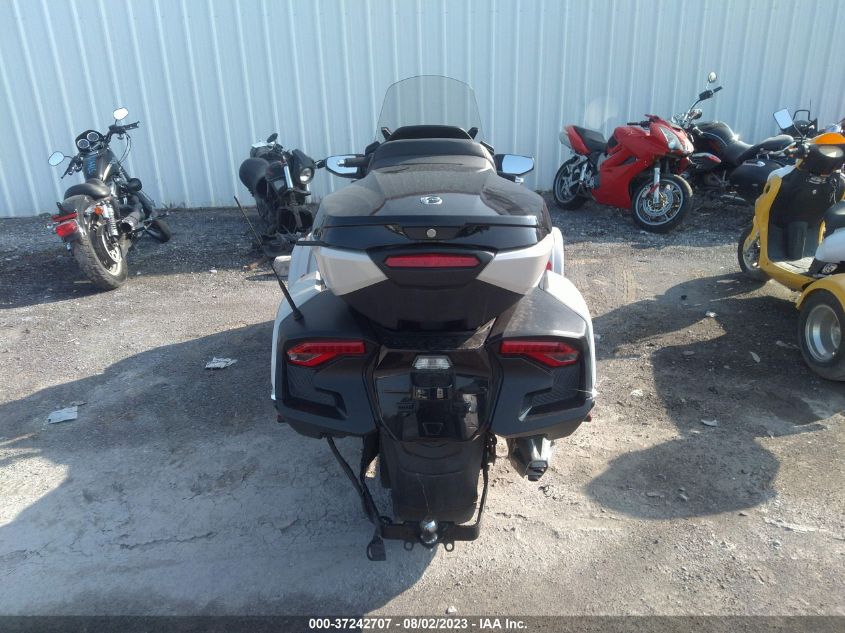 2020 CAN-AM SPYDER ROADSTER RT/RT LIMITED 2BXNBDD29LV005413