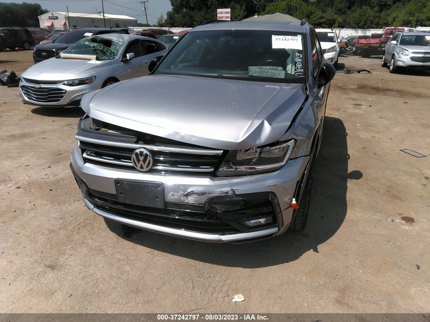 VIN 3VV2B7AX9LM168746 2020 VOLKSWAGEN TIGUAN SE/SEL/SE R-LINE BLACK