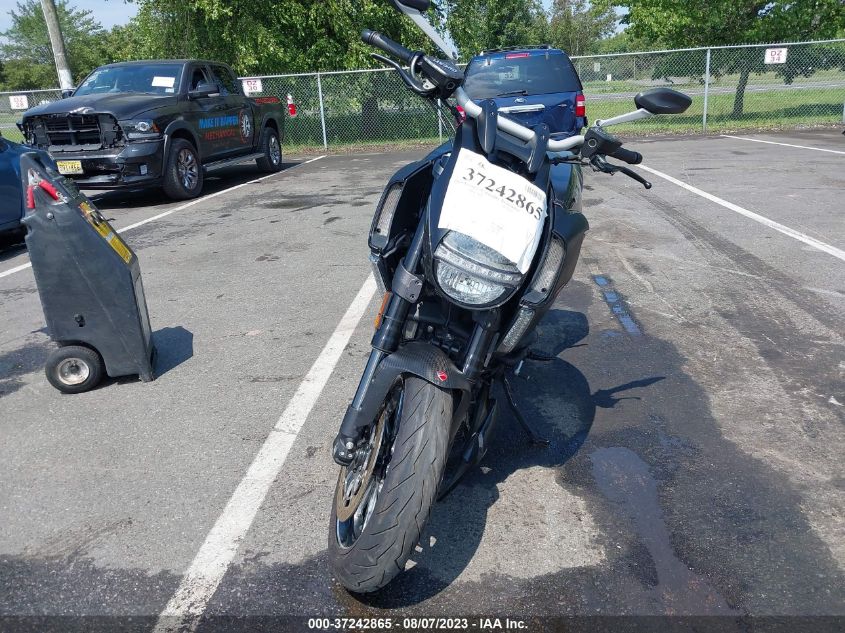 2012 DUCATI DIAVEL ZDM13BLW9CB008862