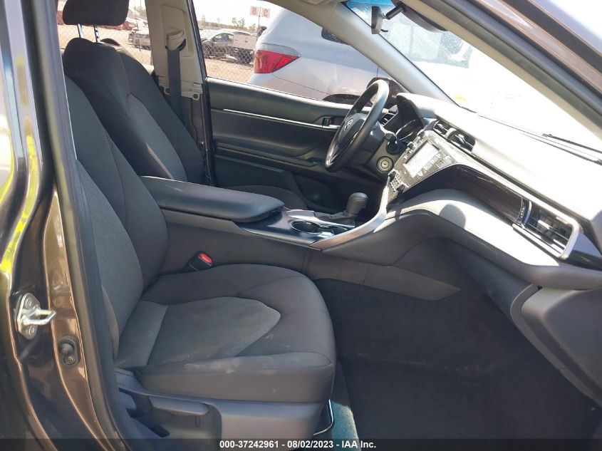 2020 TOYOTA CAMRY LE - 4T1C11AK5LU325042