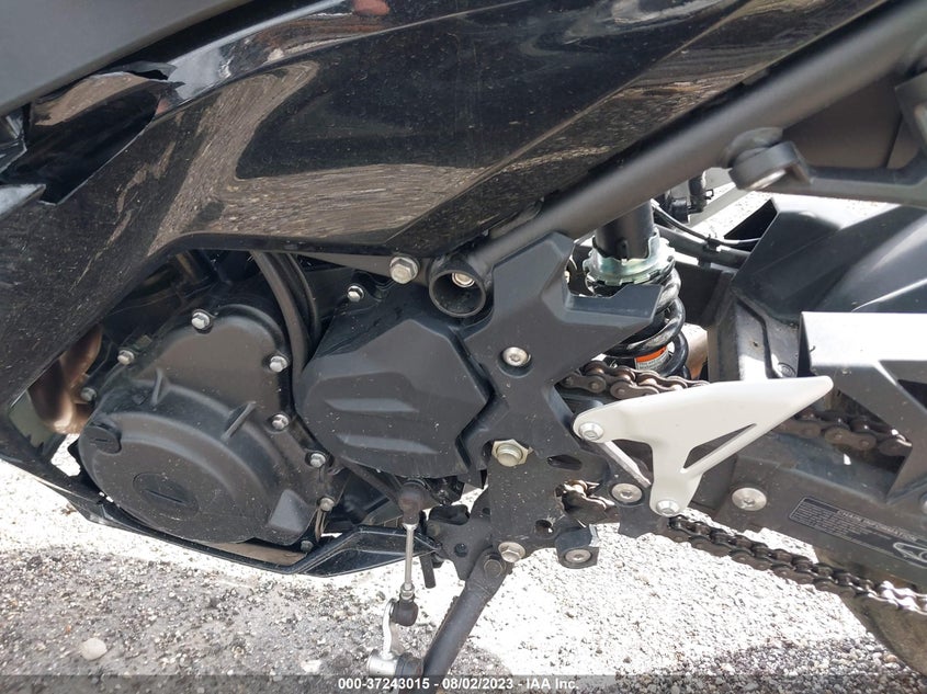 VIN JKAEXKG15MDAA1034 2021 KAWASAKI EX400