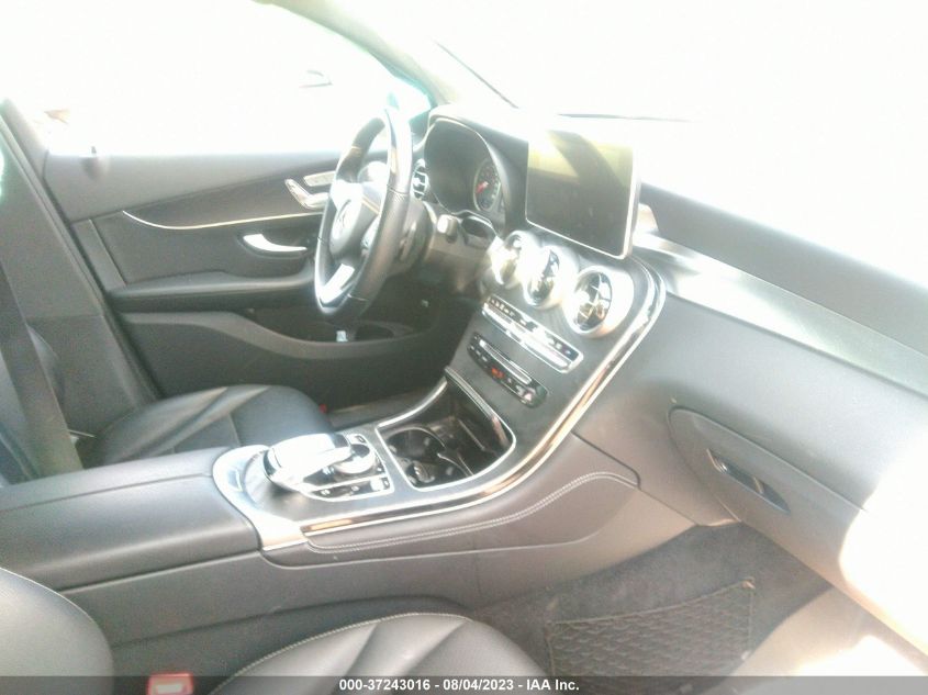 2019 MERCEDES-BENZ GLC GLC 300 - WDC0J4KB7KF592073