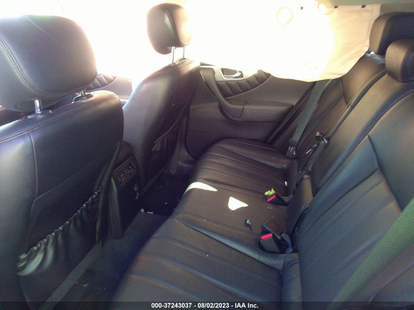 2014 INFINITI QX70 - JN8CS1MU8EM451255