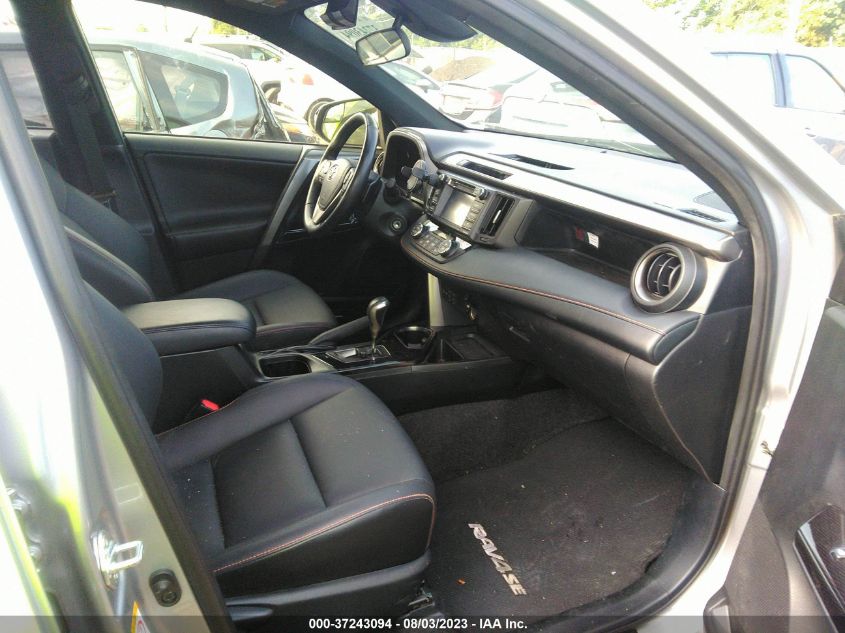 2018 TOYOTA RAV4 SE - JTMJFREV9JJ202424