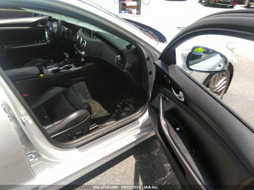 2018 KIA STINGER BASE - KNAE15LA8J6037085