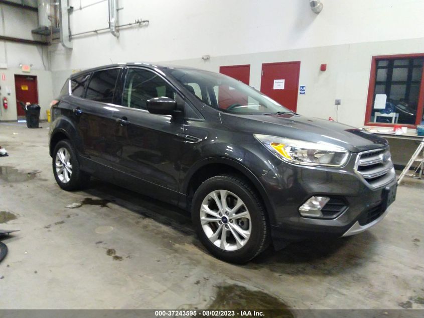 2017 FORD ESCAPE SE - 1FMCU9G94HUB81842