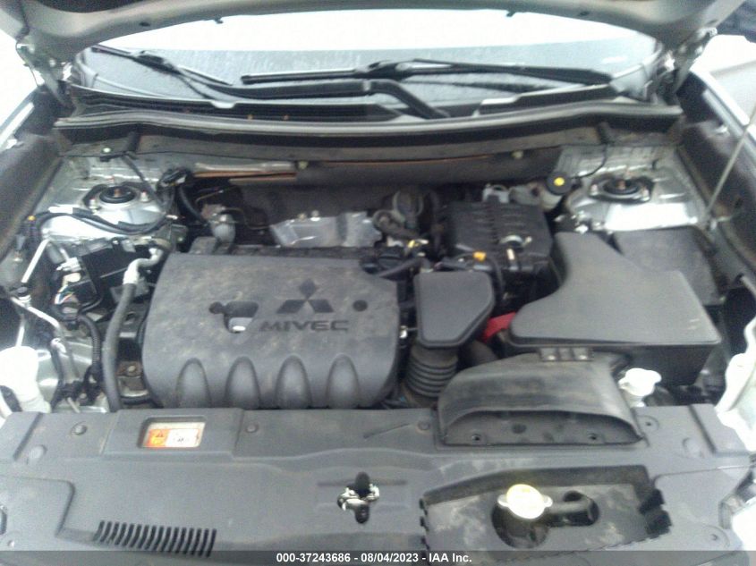 2018 MITSUBISHI OUTLANDER SE/SEL - JA4AD3A33JZ018938
