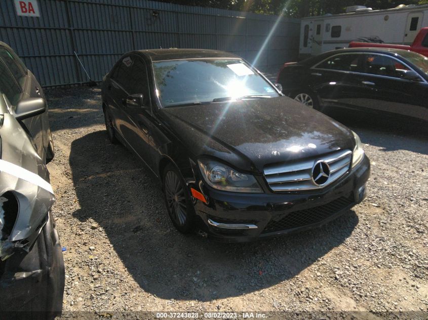 2013 MERCEDES-BENZ C-CLASS C 300 - WDDGF8AB0DG113056