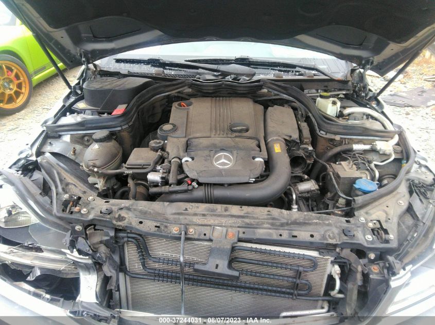 2015 MERCEDES-BENZ C-CLASS C 250 - WDDGJ4HBXFG369835