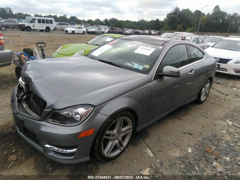 2015 MERCEDES-BENZ C-CLASS C 250 - WDDGJ4HBXFG369835