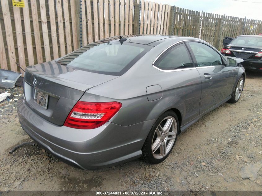2015 MERCEDES-BENZ C-CLASS C 250 - WDDGJ4HBXFG369835