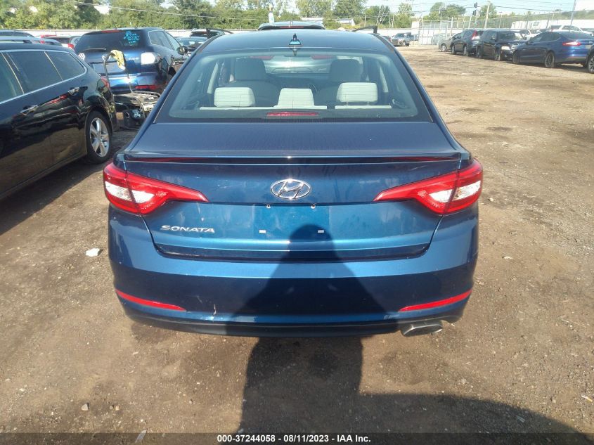 2015 HYUNDAI SONATA 2.4L SE - 5NPE24AF8FH203093