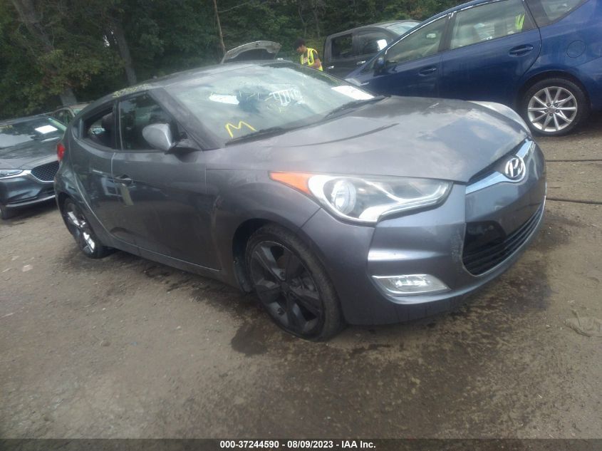 2016 HYUNDAI VELOSTER - KMHTC6AD2GU253750