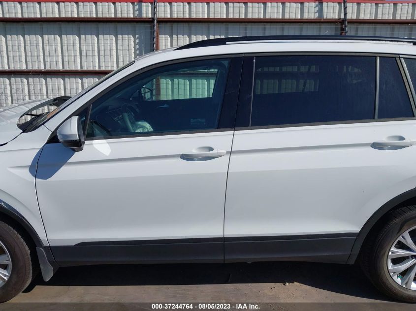 3VV0B7AX2KM012375 Volkswagen Tiguan S 14