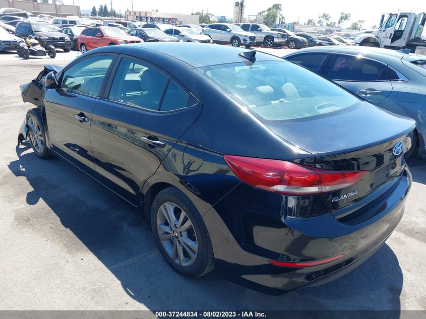 VIN KMHD84LF9HU072798 2017 HYUNDAI ELANTRA SE