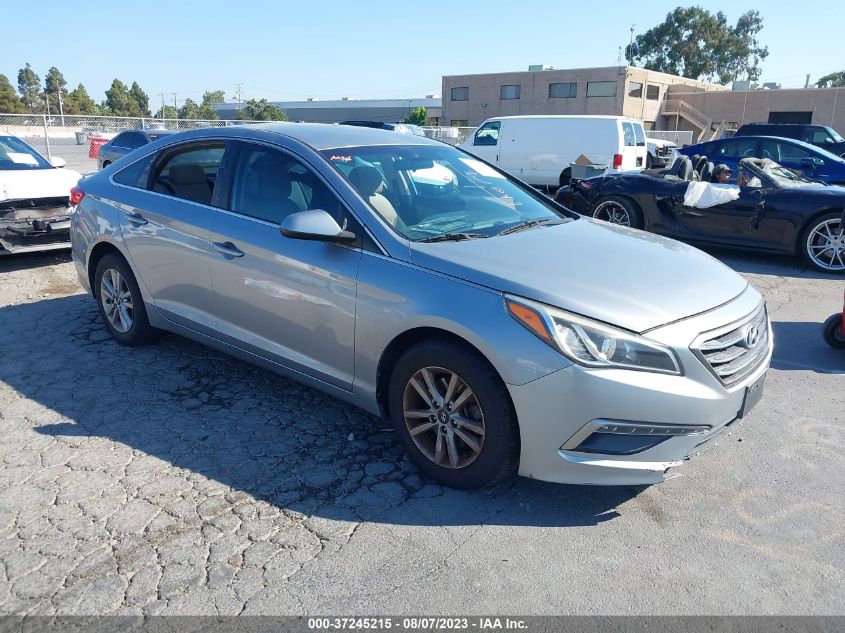 2015 HYUNDAI SONATA 2.4L SE - 5NPE24AF4FH002243