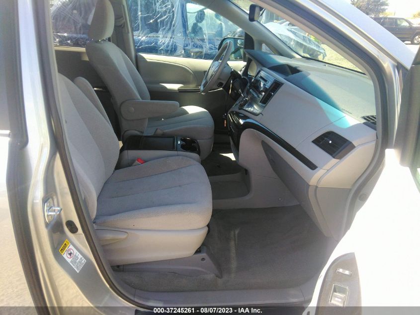 2014 TOYOTA SIENNA LE - 5TDKK3DC3ES447662