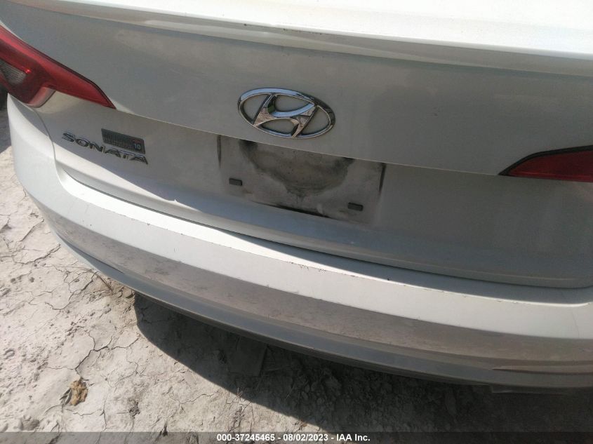 2015 HYUNDAI SONATA 2.4L SE - 5NPE24AF8FH236465