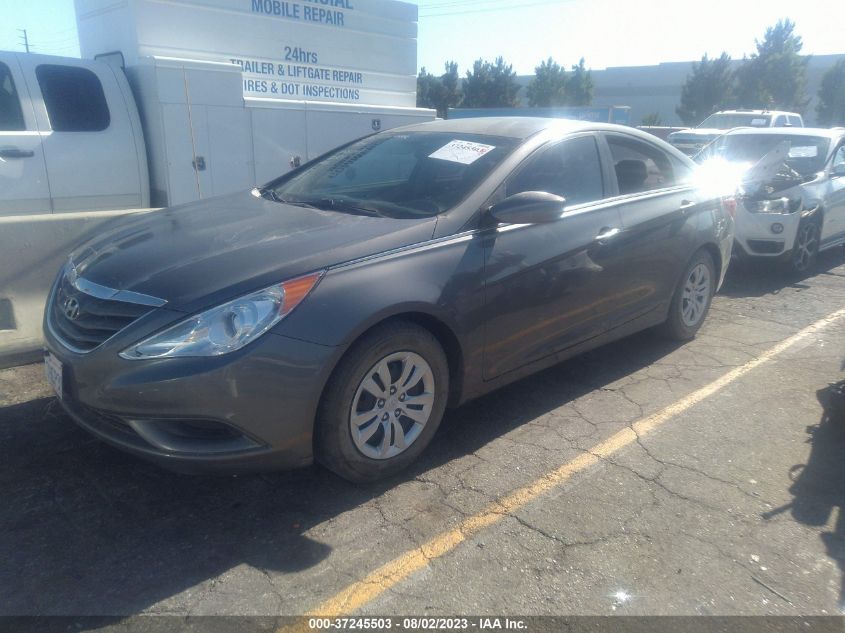 VIN 5NPEB4AC8DH573303 2013 HYUNDAI SONATA no.2