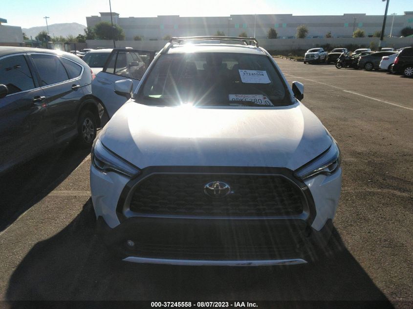2022 TOYOTA COROLLA CROSS XLE - 7MUDAAAG6NV030808