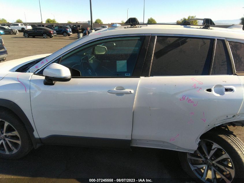 2022 TOYOTA COROLLA CROSS XLE - 7MUDAAAG6NV030808