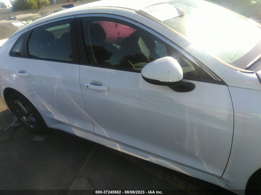 2021 KIA K5 LXS - 5XXG14J28MG021640