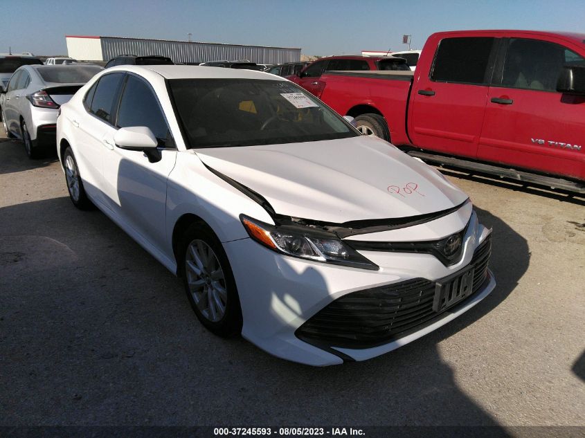 2020 TOYOTA CAMRY LE - 4T1C11AK5LU861182