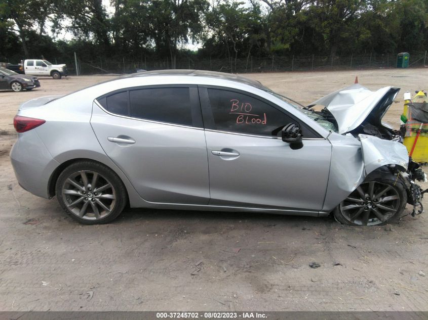 VIN 3MZBN1W32JM188209 2018 MAZDA MAZDA3 4-DOOR GRAND TOURING