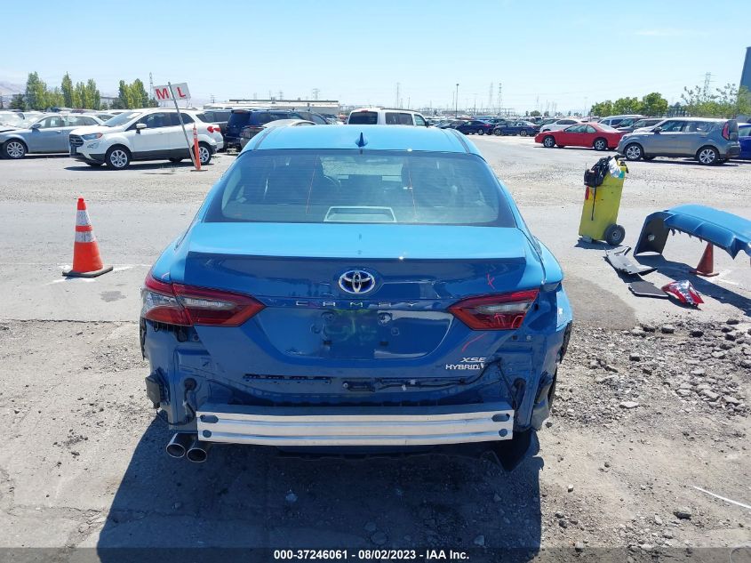 4T1K31AK2PU051651 Toyota Camry HYBRID XSE 17