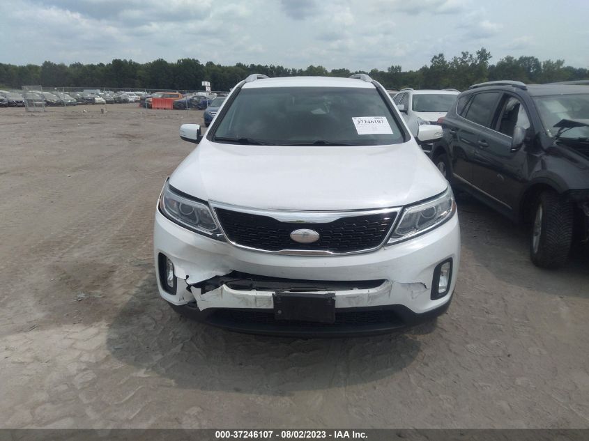 2014 KIA SORENTO LX - 5XYKTCA67EG514286