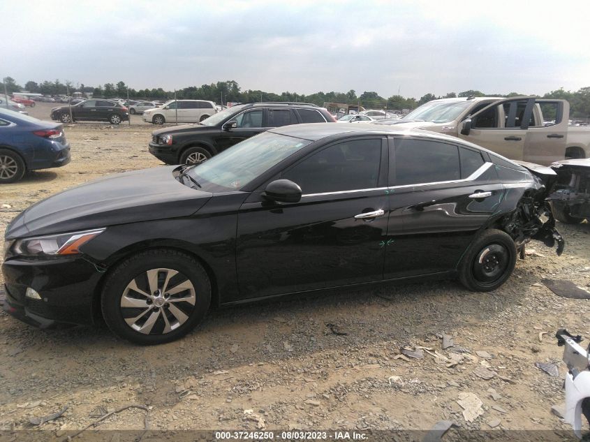 1N4BL4BV6LC212510 Nissan Altima 2.5 S 14