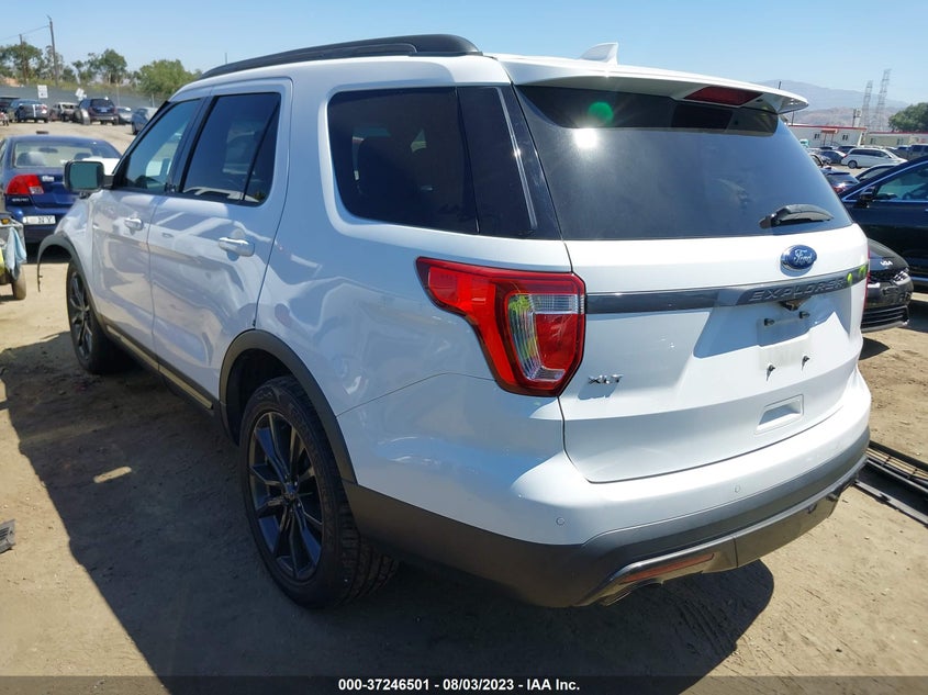 VIN 1FM5K7D88HGD89557 2017 FORD EXPLORER XLT
