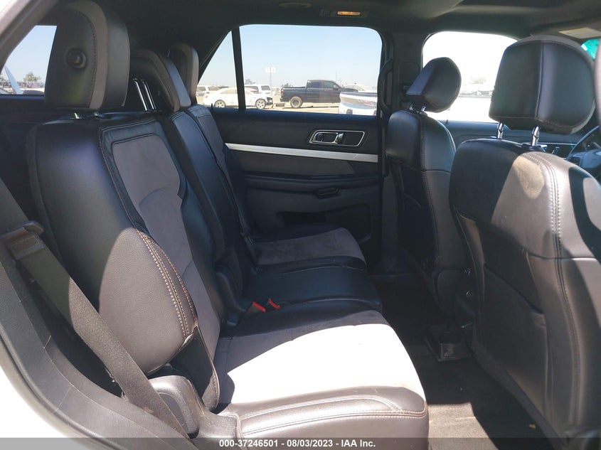 VIN 1FM5K7D88HGD89557 2017 FORD EXPLORER XLT