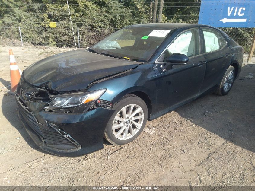 4T1C11AK9MU608111 Toyota Camry LE 2