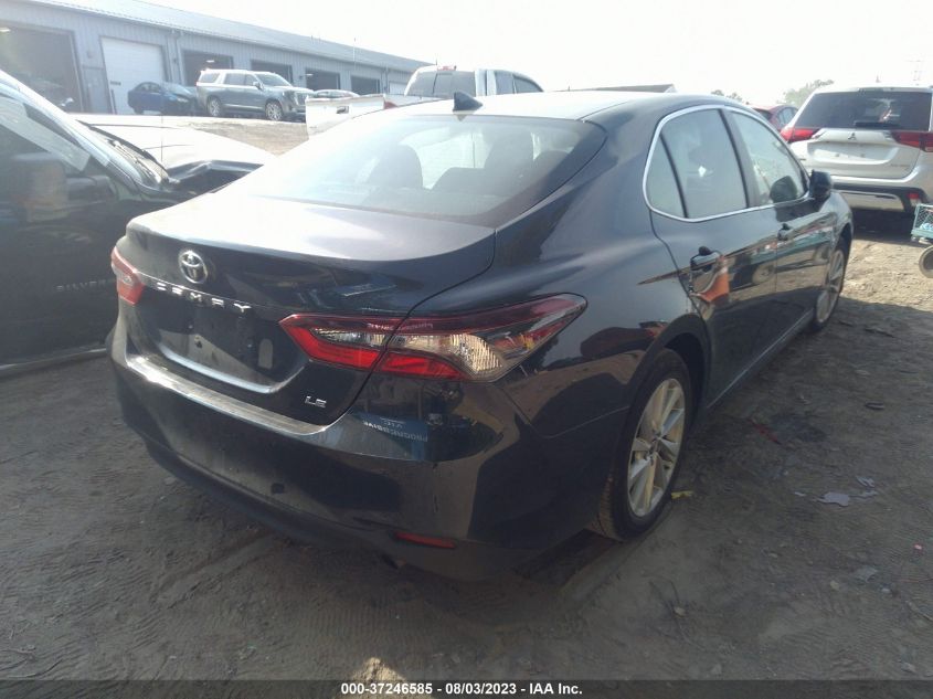 4T1C11AK9MU608111 Toyota Camry LE 4